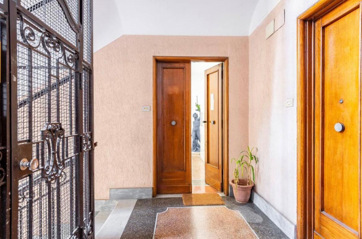 Roma Private Rooms Exterior photo