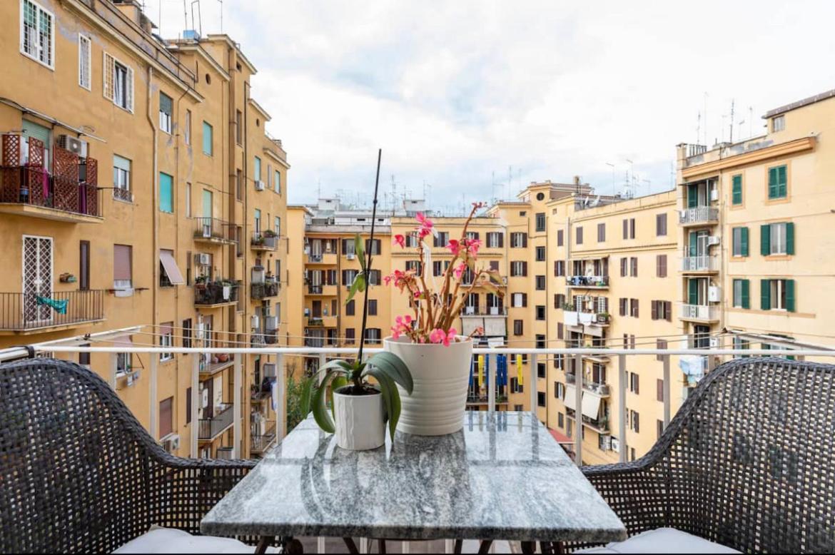 Roma Private Rooms Exterior photo