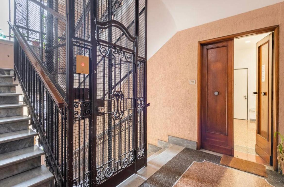 Roma Private Rooms Exterior photo